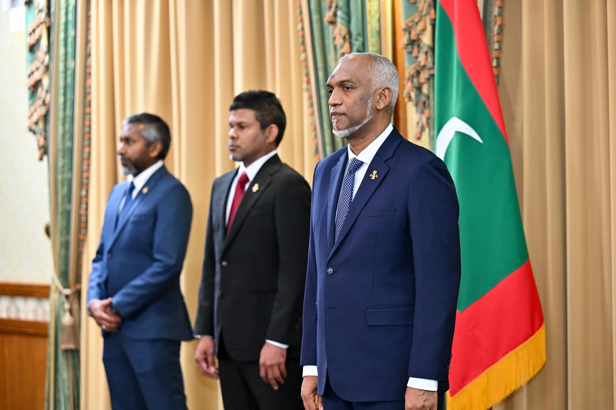 ވަޒީރުން ހުވާ ކުރެއްވުމުގެ ރަސްމިއްޔާތުގައި ރައީސާއި ނާއިބު ރައީސް ބައިވެރިވެވަޑައިގަންނަވަނީ