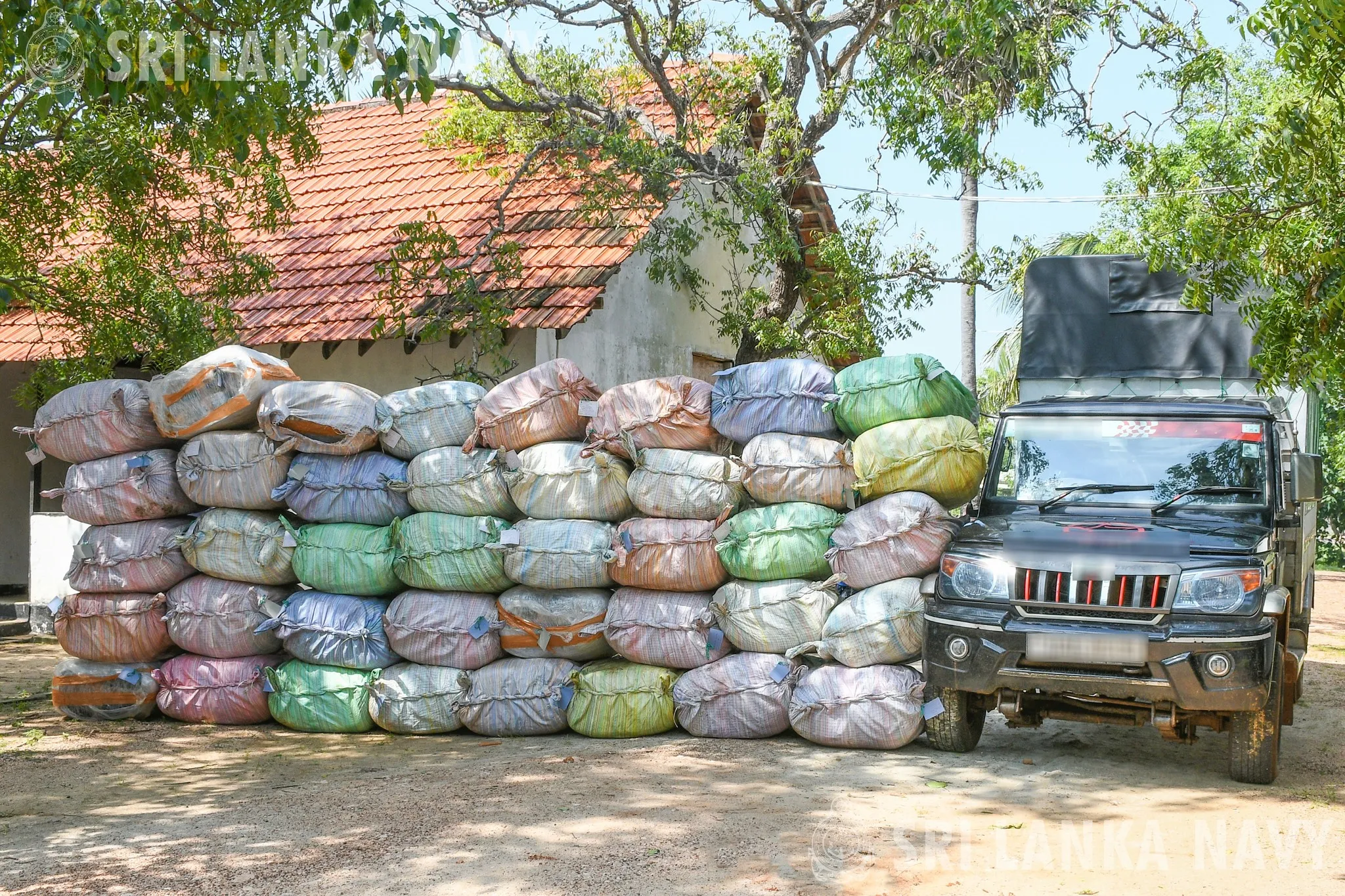 ވަގަށް ބޭރު ކުރަން އުޅުނު ޓަނަކަށް ވުރެ ގިނަ ބިޑިއޮޅާ ފަތް ލަންކާ ނޭވީން އަތުލައިގެންފި