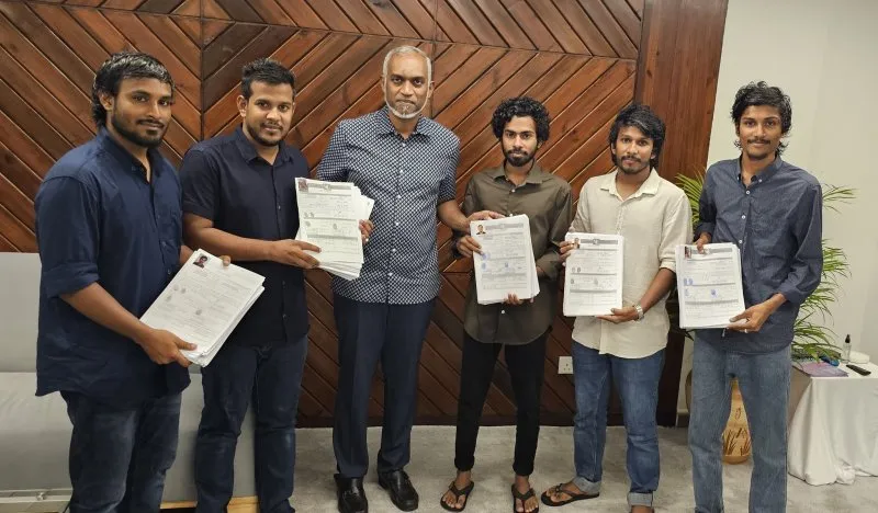 ގިނަ އަދަދެއްގެ ޒުވާނުން ހިމެނޭހެން 500 މެމްބަރުން ޕީއެންސީއާއި ގުޅިއްޖެ