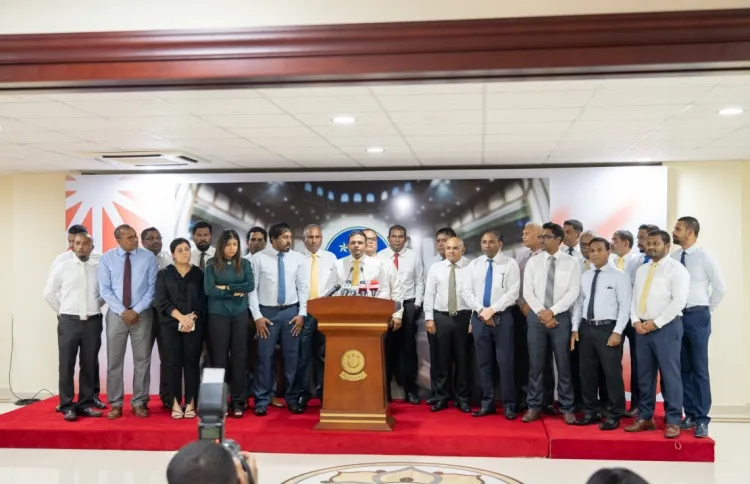 އެމްޑީޕީގެ ޕާލިމަންޓަރީ ގްރޫޕުގެ ލީޑަރު ކަމުގެ އިންތިޚާބަށް ހުޅުވާލައިފި