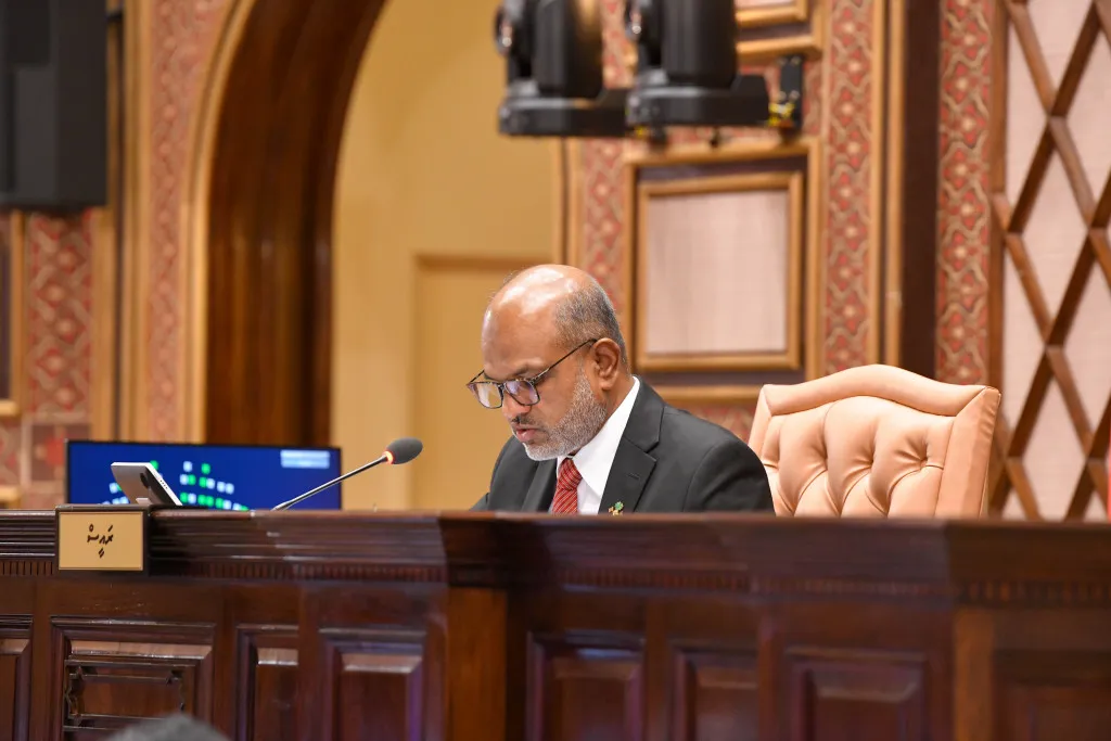 ދިއްގަރު ދާއިރާގެ މެންބަރު އަދި މަޖިލީހުގެ ނާއިބުރައީސް އަހްމަދު ނާޒިމް - ފޮޓޯ: މަޖިލިސް