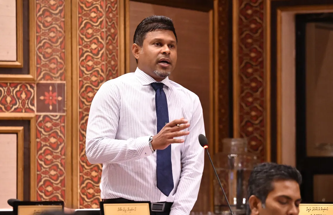 ކަނޑު ވިއްކާލަފަ ބަންޑާރަ ނައިބު ދެއްކެވީ ޒާތީ ވާހަކަތަކެއް: މެމްބަރު ހުސެއިން