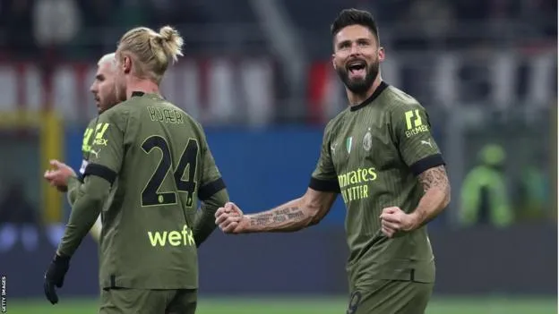 ޓޮރީނޯ އަތުން މޮޅުވެ އޭސީ މިލާން 3 ވަނައަށް!