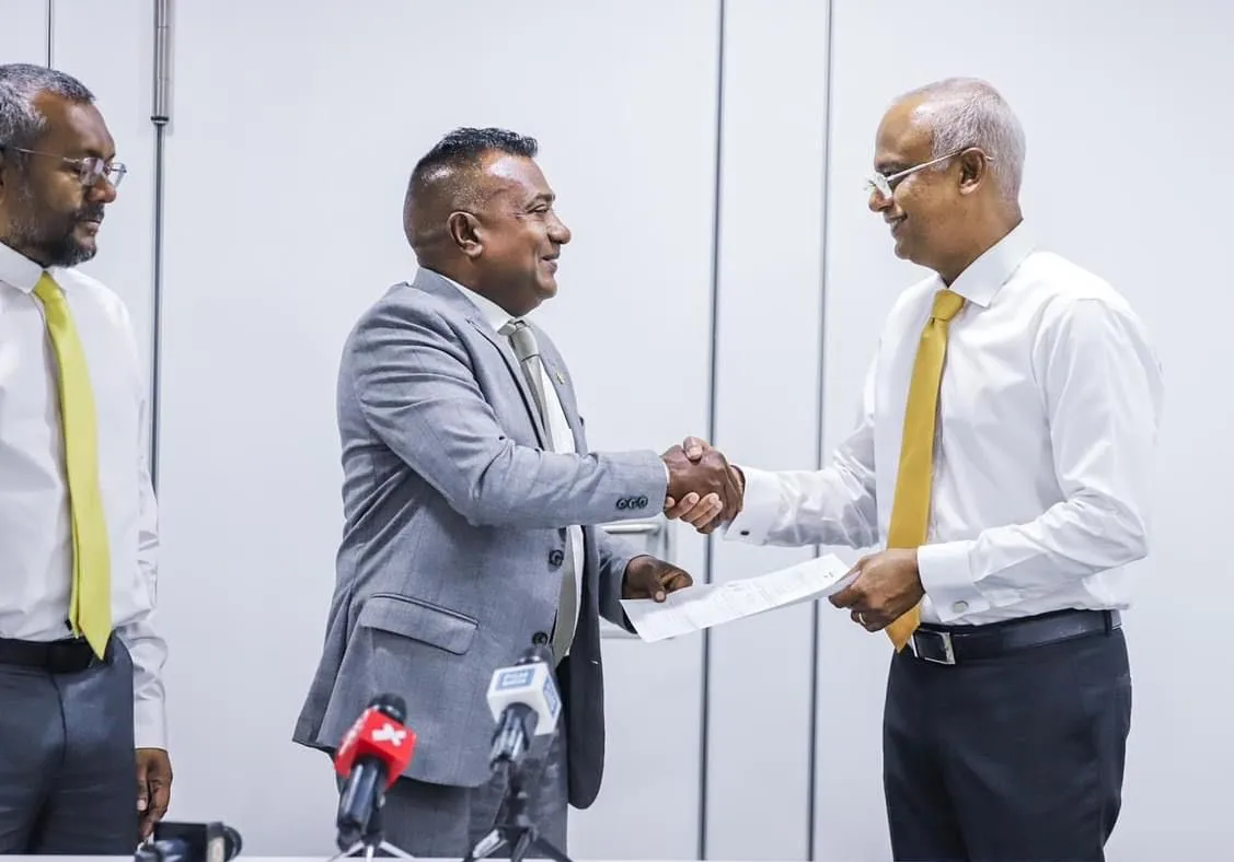 ޖާބިރު އެމްޑީޕއަށް ސޮއި ކުރައްވައިފި