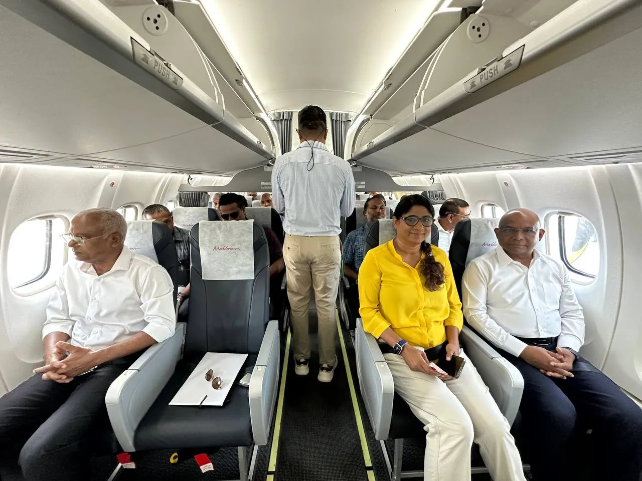 ރައީސް ޞާލިޙް ކެމްޕޭނަށް ށ އަށް ފުރައި ވަޑައިގެންފި