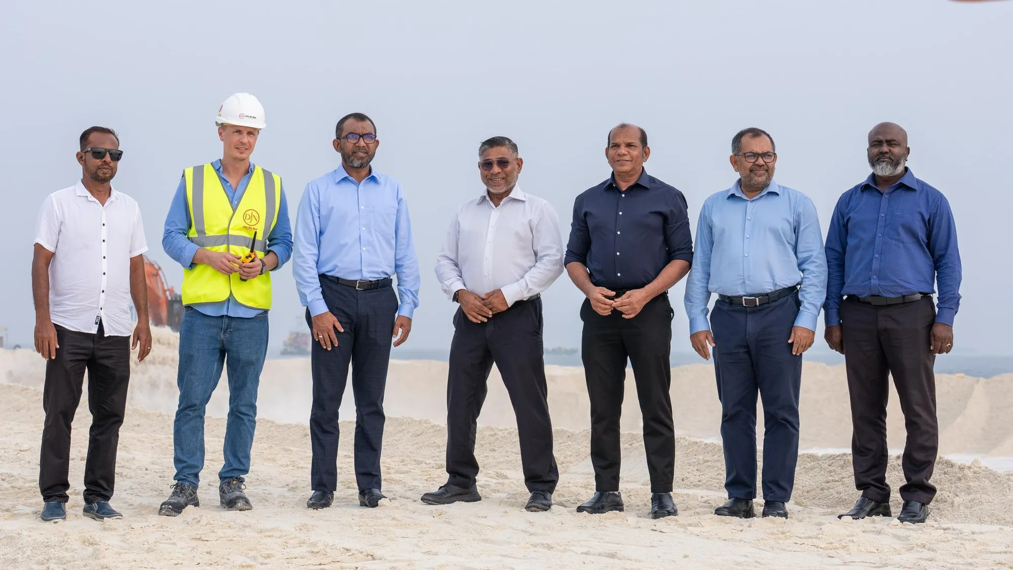 ޝަރީފް ދެއްވީ ބިން ހިއްކުމުގެ ބޮޑު ތިން މަޝްރޫއު ދީފައިވާ ތާރީހަށް ނިންމަވާނެކަމުގެ ޔަގީންކަން