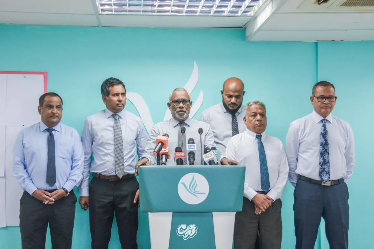 ޕީއެންސީން މީގެ ކުރިން ބޭއްވި ނޫސްވެރިންގެ ބައްދަލުވުމެއް