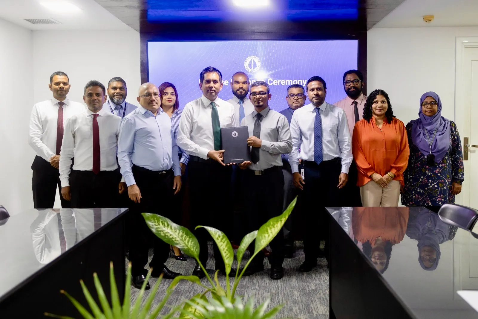 ޑިވެލޮޕްމަންޓު ބޭންކު ހެދުމުގެ ހުއްދަ، މަރުކަޒީ ބޭންކުން ދީފި