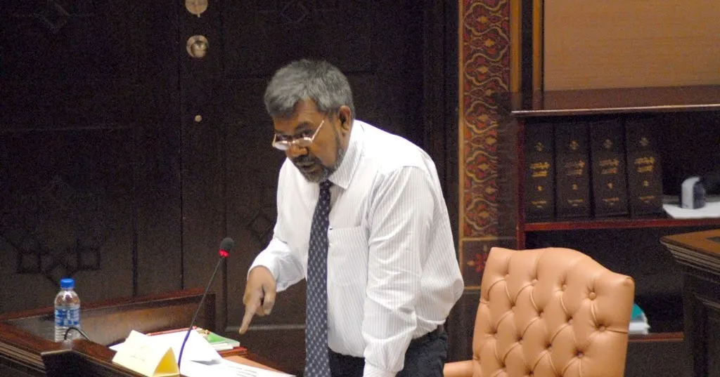 މަޖިލިސް މެންބަރުންނަކަށް ދާއިރާގެ ކަމެއް ނުކުރެވޭނެ، އެހަދަނީ ދޮގު: އިބުރާ