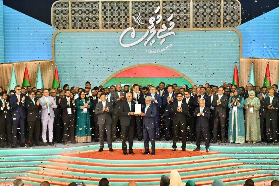 2028ގެ ރިޔާސީ ޓިކެޓް ރަސްމީކޮށް ރައީސް މުއިއްޒަށް އަރުވައިފި