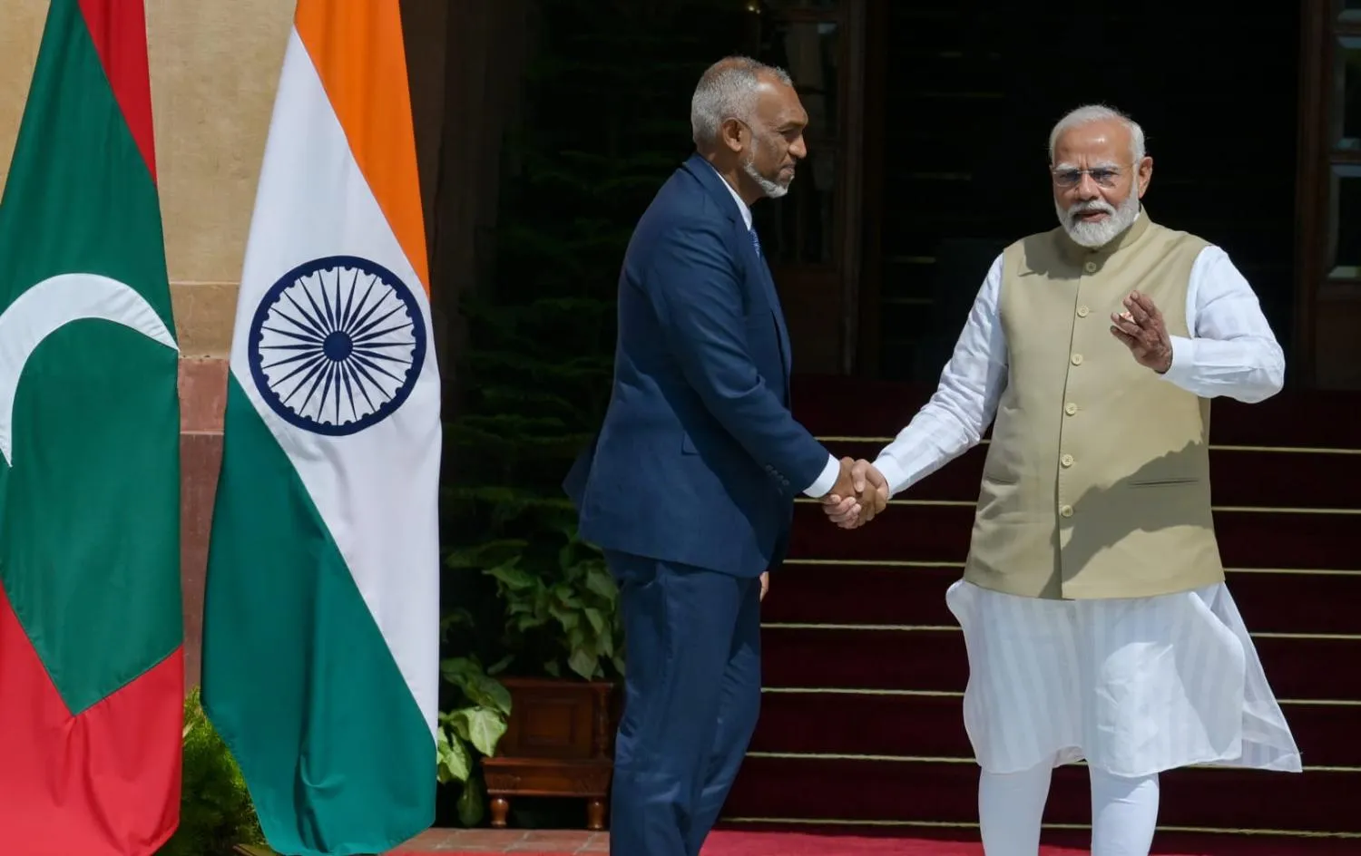 Maldives settles USD 400m swap, welcomes new INR 30bn support from India