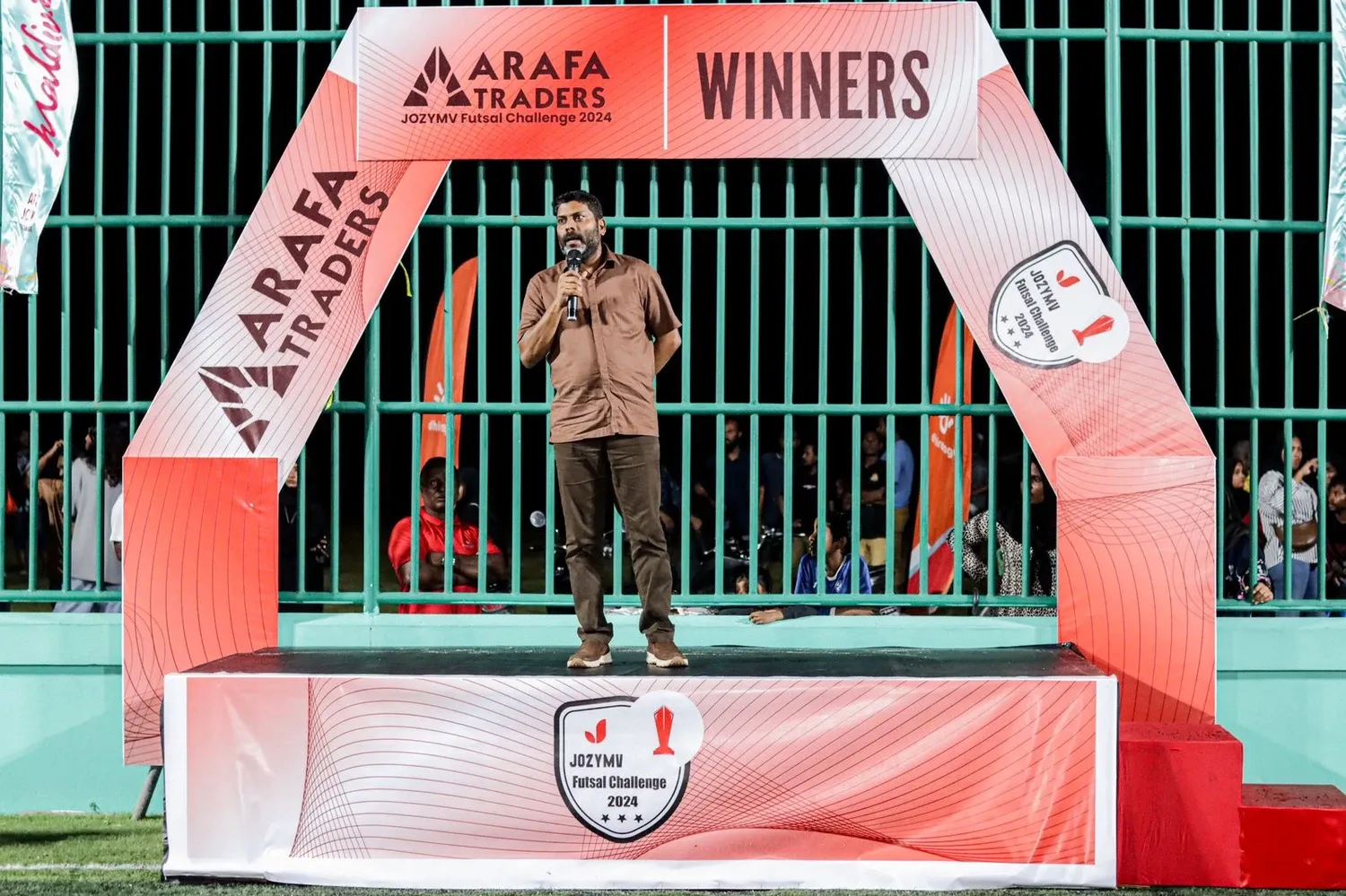 ލ. ހިތަދޫ ހޭންޑްބޯޅަ ކޯޓުގެ މަސައްކަތް ކޮންޓްރެކްޓަރާއި ހަވާލުކޮށްފި