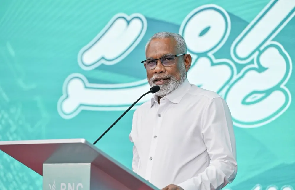 ރޭގެ ޖަލްސާގައި އަބްދުއްރަހީމް ވާހަކަ ދައްކަވަނީ -- ފޮޓޯ: ޕީއެންސީ