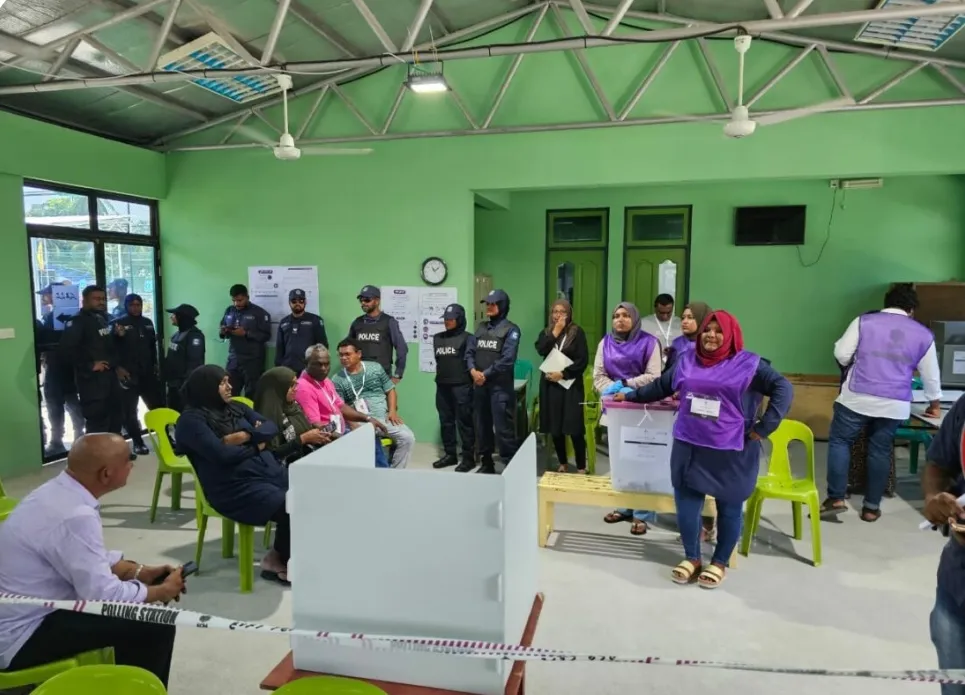 އިންތިޚާބާއި ގުޅޭ މައްސަލަތަކާއި ގުޅިގެން 6 މީހަކު ހައްޔަރުކުރި: ފުލުހުން