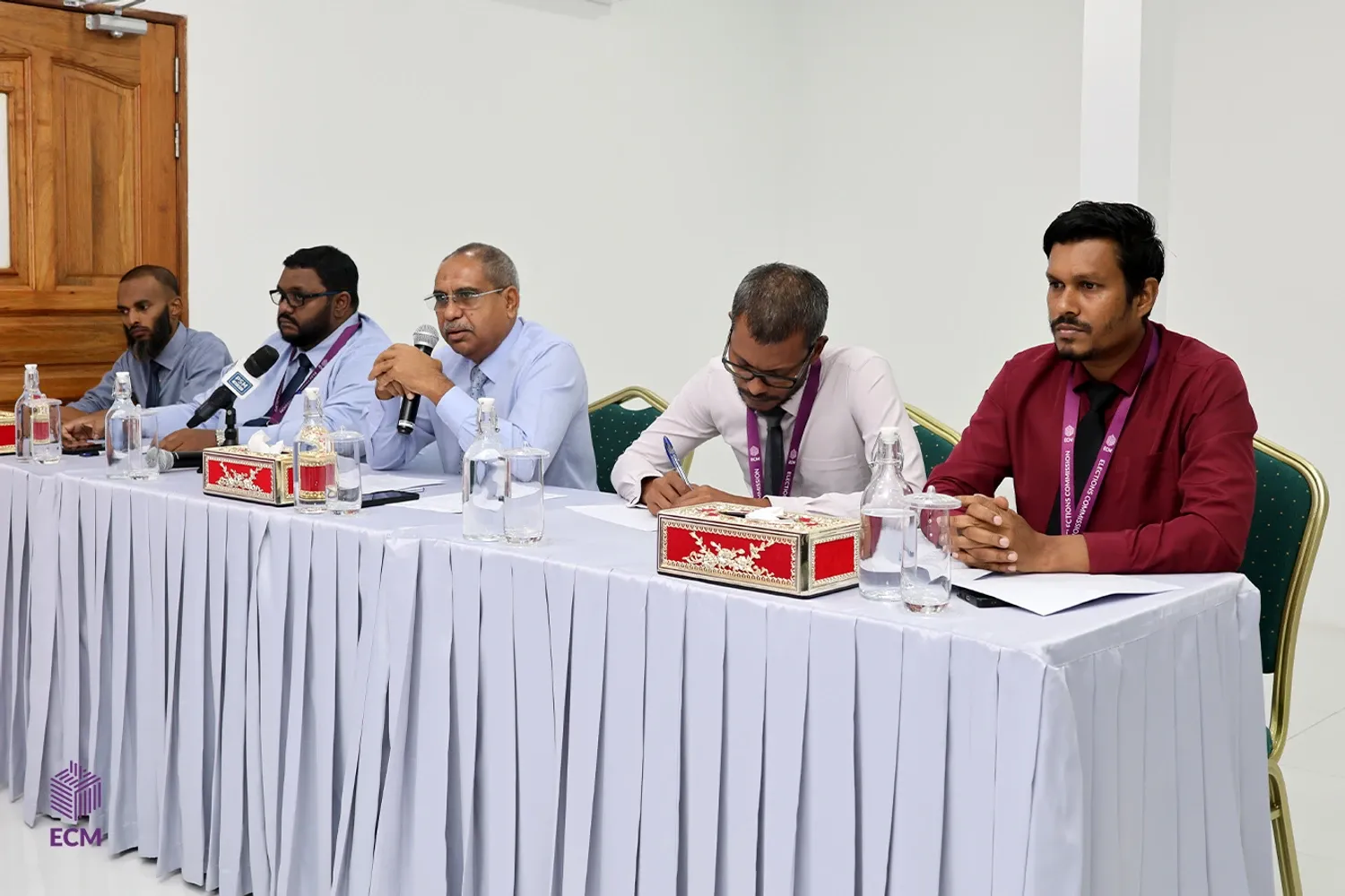 އިލެކްޝަންސް ކޮމިޝަނުގެ މެންބަރުކަމަށް ކުރިމަތިލުމުގެ ފުރުޞަތު، ރައީސުލްޖުމްހޫރިއްޔާގެ އޮފީހުން މިއަދު ހުޅުވާލައްވައިފި