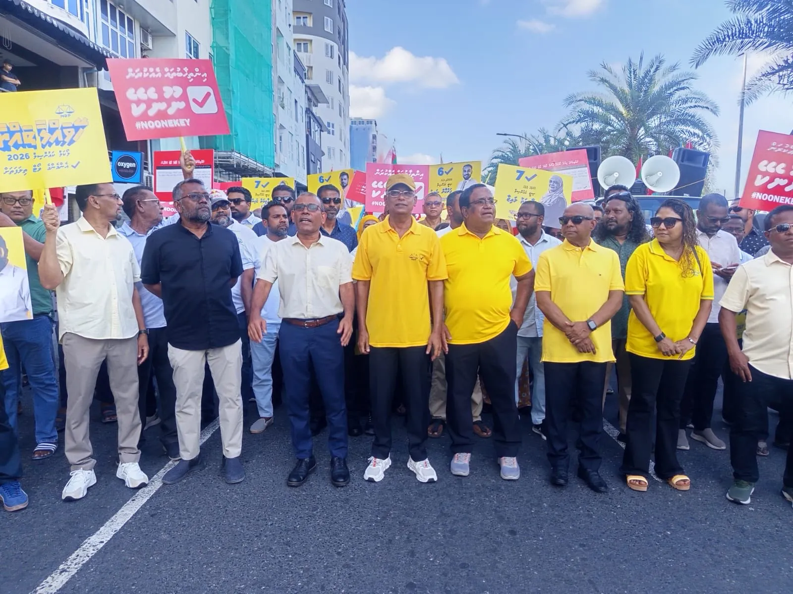 ދެކޮޅު ދެ ފެކްޝަނުންވެސް އިންތިޚާބު ފަސްކުރުމާ ދެކޮޅު