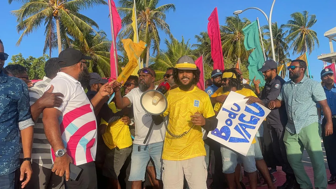 ކ ގުރައިދޫގައި އެމްޑީޕީއާއި ޕީޕީއެމްގެ ސަޕޯޓަރުންގެ ދެމެދުގައި ހަމަނުޖެހުމެއް ހިނގައިފި