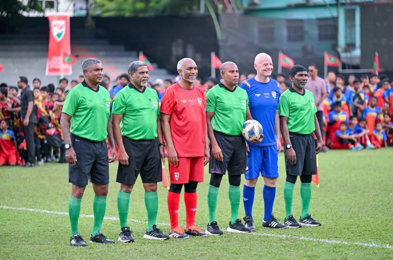 ފީފާގެ ރައީސް ރާއްޖެއަށް ކުރި ދަތުރުގެ ތެރެއިން- ފޮޓޯ/ ރައީސް އޮފީސް