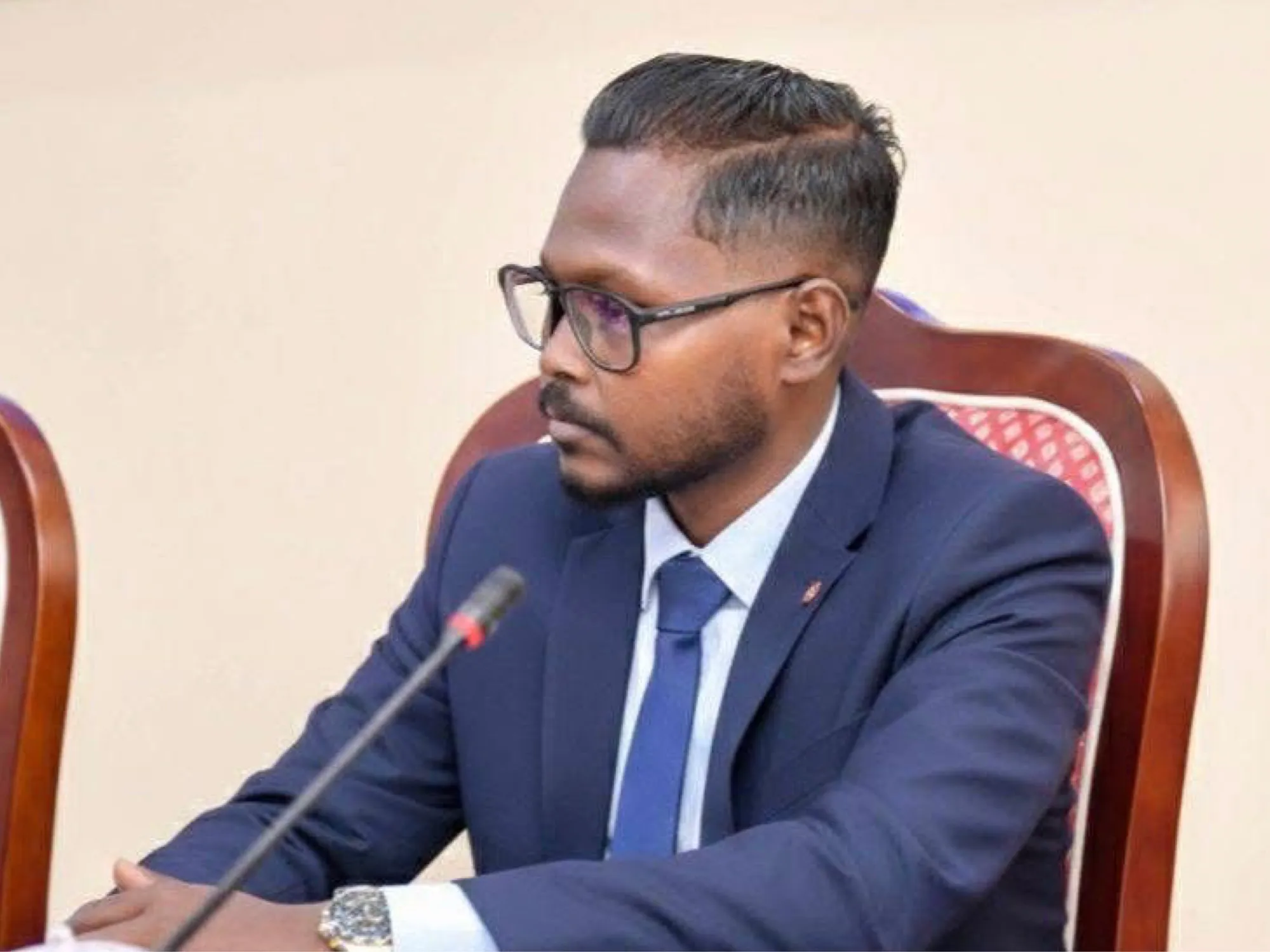 މުޢިއްޒު