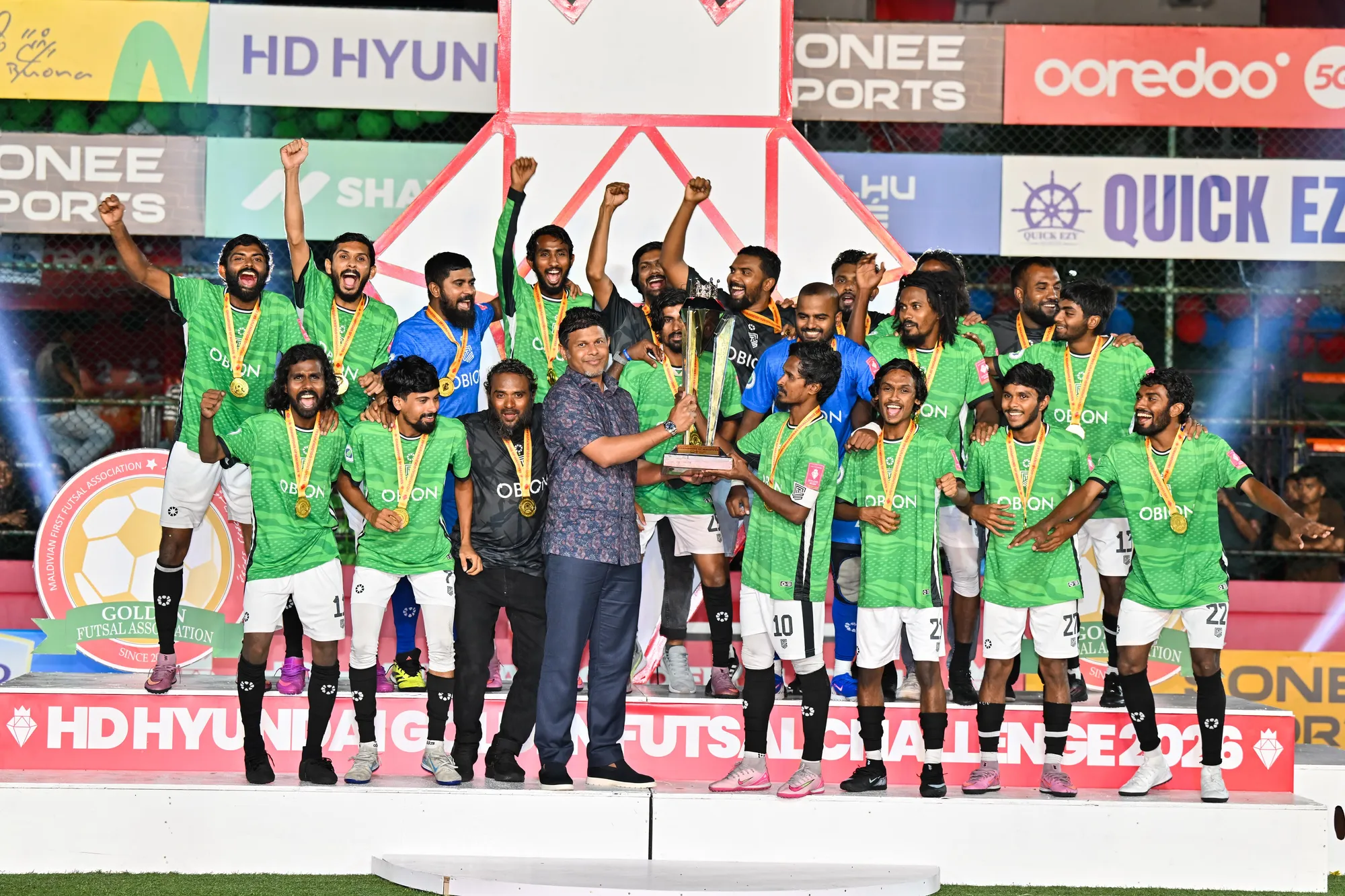 ހިތްވަރާއެކު އެނބުރި އައިސް، ނައިވާދޫ ފުޓްސަލްގެ ރަސްކަމަށް