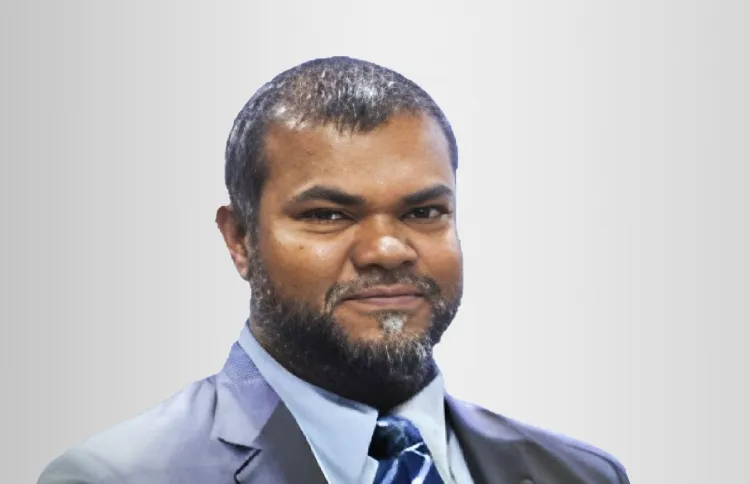 މިފްކޯގެ ސީއީއޯ - ފޮޓޯ:މިފްކޯ