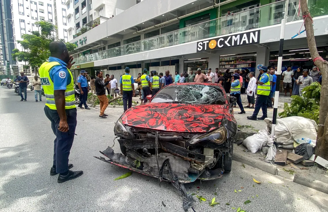 ވިނަރެސް ފްލެޓް ކައިރީ ހިނގި އެކްސިޑެންޓް.