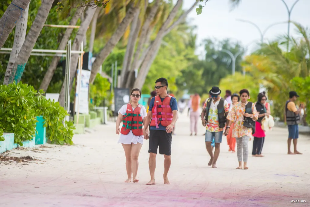 ފަތުރުވެރިންތަކެއް ރާއްޖޭގައި-- ފޮޓޯ/ ވޮއިސް
