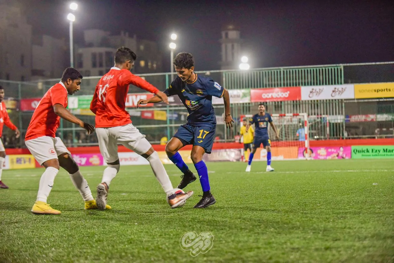 ހޯރަފުއްޓާއި އުތީމުގެ ކުރިމަތިލުން އެއްވަރު!