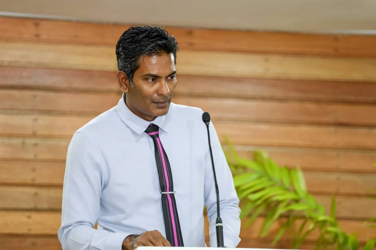 ފަޒުލްގެ ގެއިން ފެނުނު ފައިސާ އަނބުރާ ރައްދުކޮށްދީފި