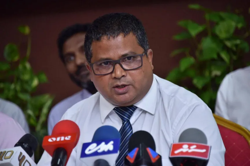 ޗާގޯސް ސަރަހައްދު ހިމާޔަތް ކޮށްފައި ބޭއްވުމަށް އިނގިރޭސީންނާއި މޮރިޝަސްއާއެކު މަސައްކަތް ކުރާނަން: މިނިސްޓަރ