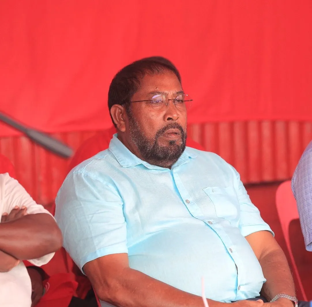 ތައުލީމެއް ނެތް މީހެކޭ ބުނާ މީހުންނަށް ގާސިމްގެ ރައްދެއް!