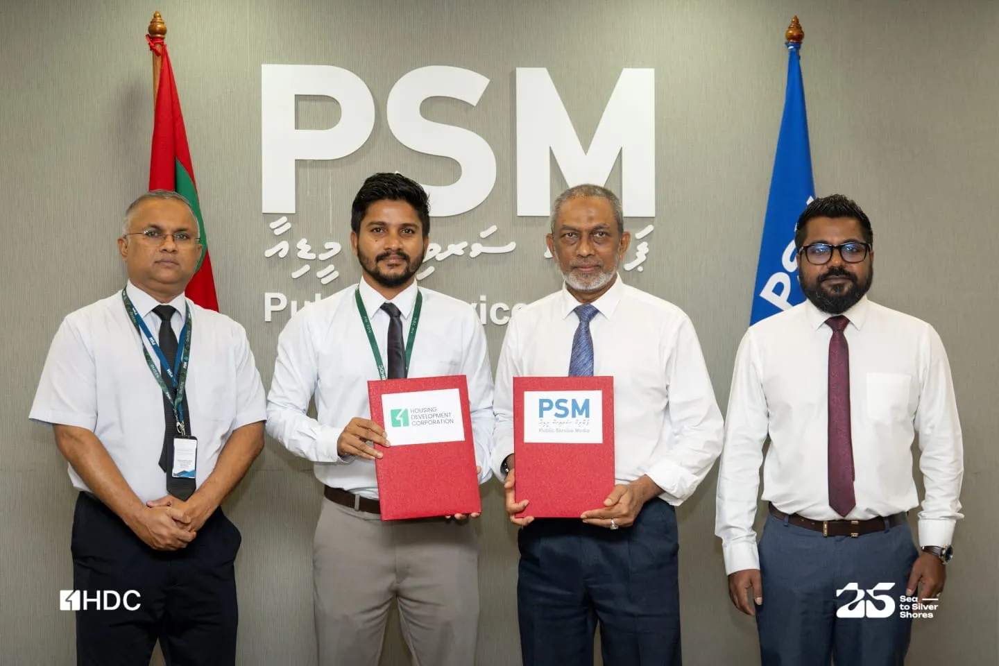 އެމްއޯޔޫގައި ސޮއި ކުރުން- ފޮޓޯ/ އެޗްޑީސީ