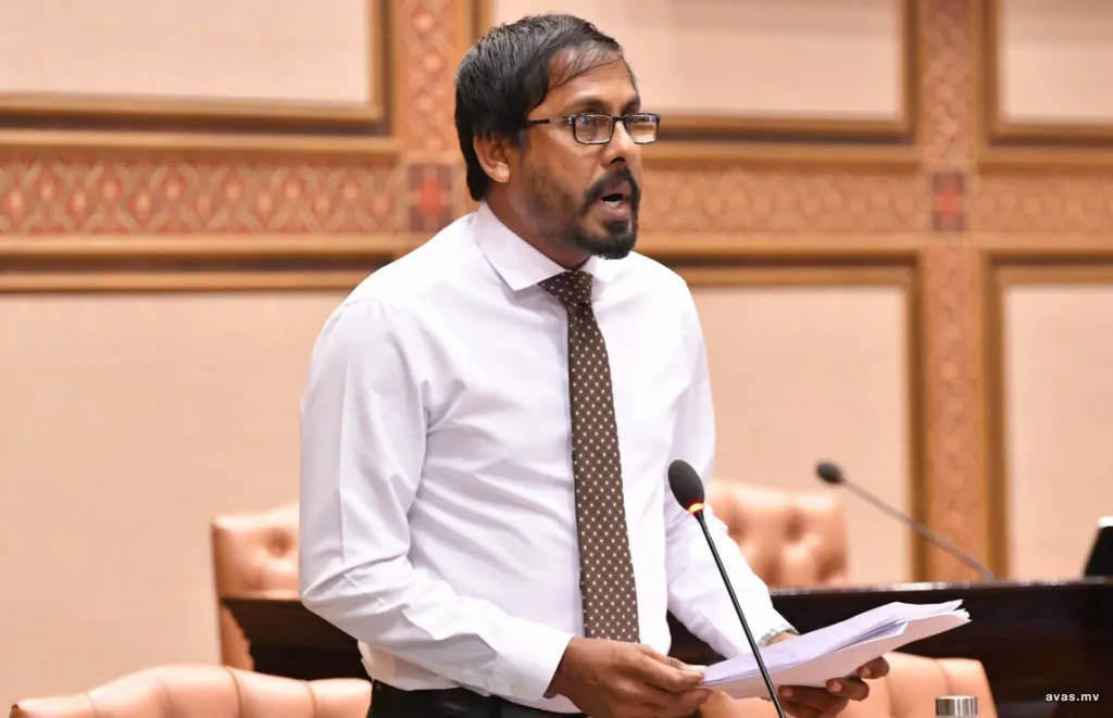 800،000ރ. ގެ ދަރަންޏެއް ދައްކަން މެންބަރު އިސްމާޢީލް އަހުމަދުގެ މައްޗަށް ހުކުމް ކޮށްފި