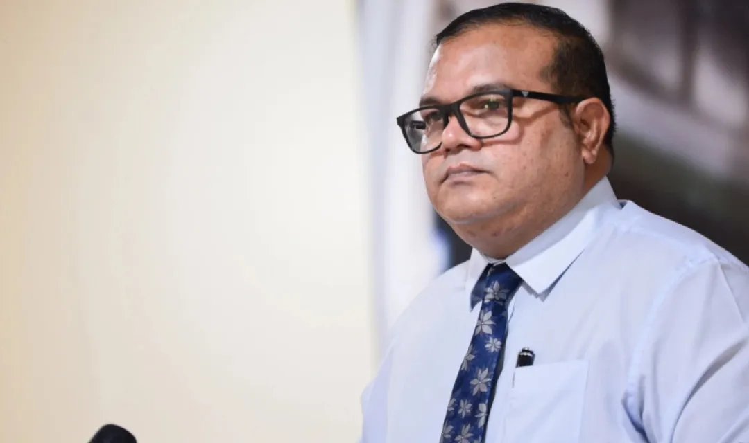 އައު ސަރުކާރަށް ޖެއްސުންކޮށް ފުރައްސާރައެއް ނުކުރާނަން؛ އެއްބާރުލުން ދޭނަން: އަސްލަމް