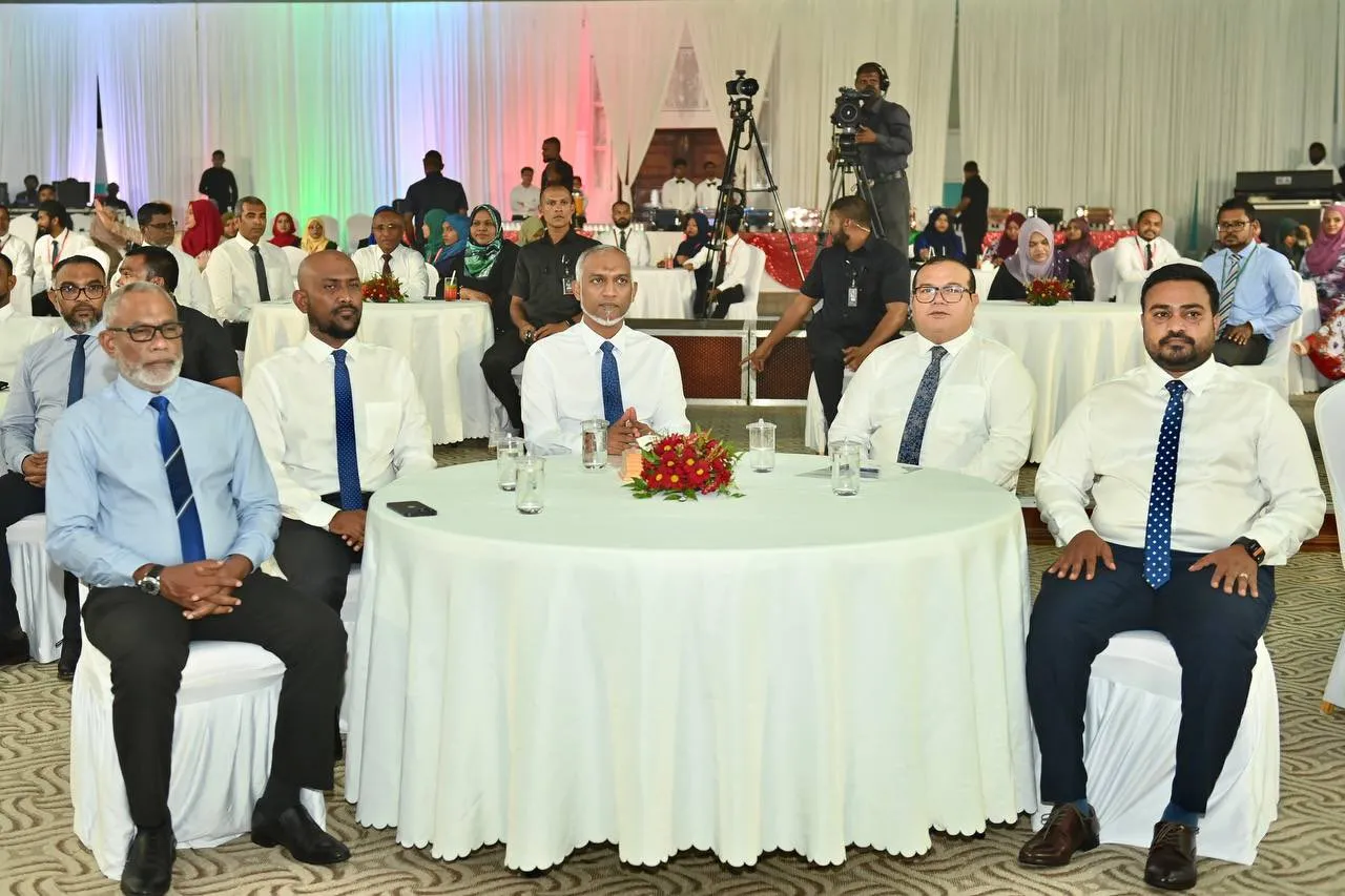 އިންތިޤާލީ މަރުހަލާގައި ގިނަ ގޮންޖެހުންތައް ކުރިމަތިވި؛ މަސައްކަތްކުރީ ހެޔޮ ނިޔަތާއިއެކު: ޝާމިލް