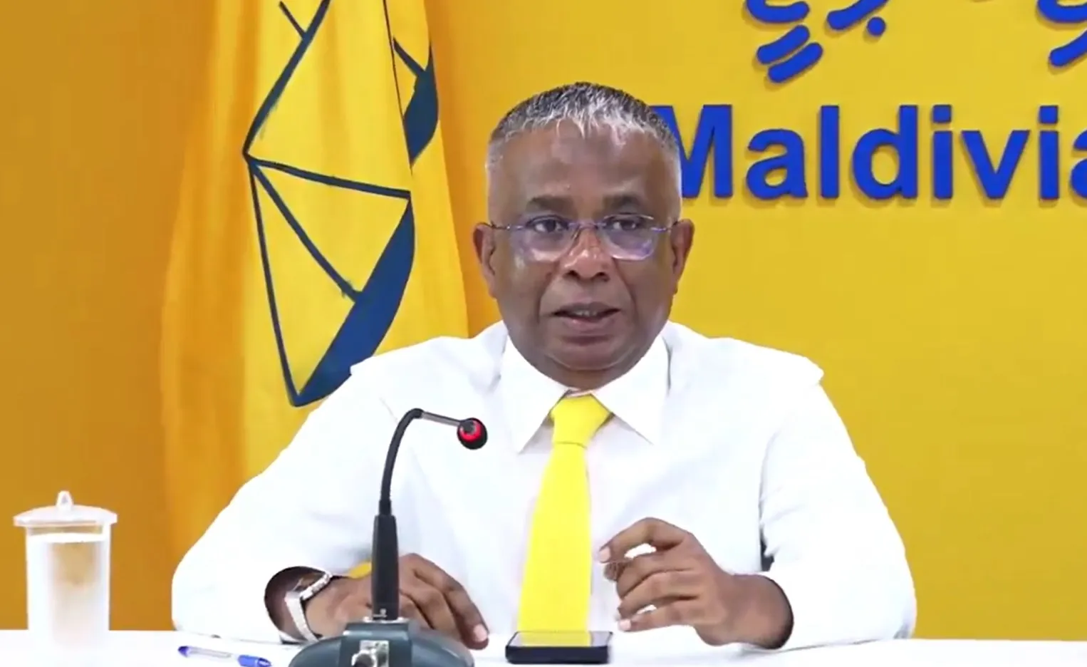 ގިނަ ފައިދާތަކެއް ވިދާޅުވެ ދެއްވައި ދެ އިންތިހާބު އެކުއެކީ ބާއްވަން އަކްރަމް ތާއީދު ކުރައްވައިފި