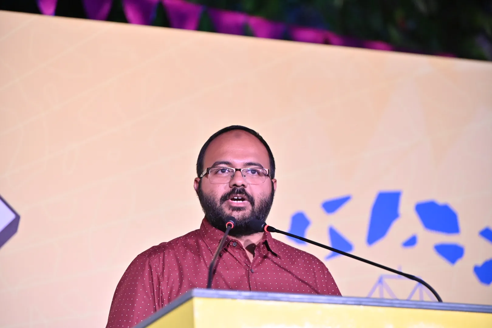 ކަށިން ހިތްވަރު ނެރެގެން މަސައްކަތް ކުރަންވީ، ރައީސް ޞާލިޙް ކާމިޔާބު ކުރައްވާނެ: އިއާދް