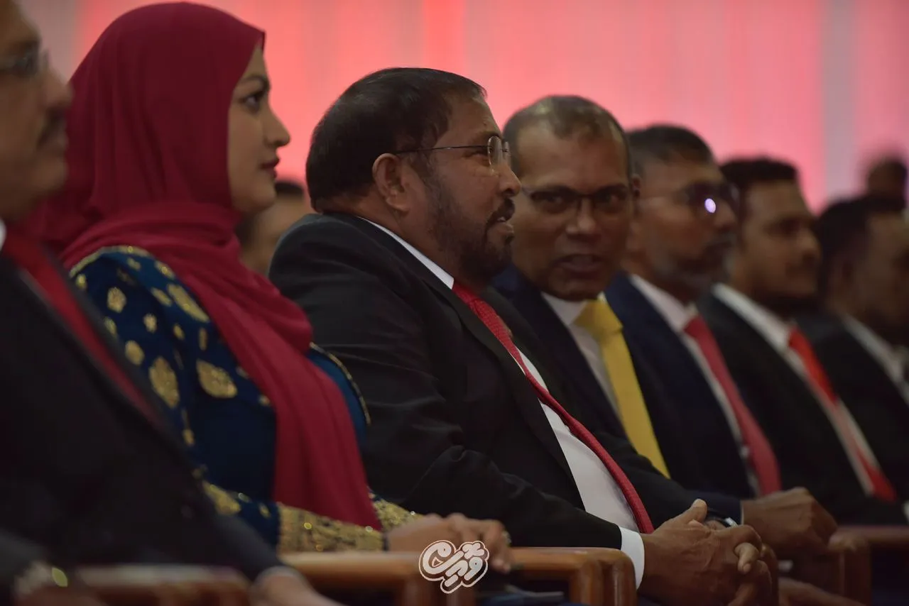 ޖޭޕީގެ ރިޔާސީ ޓިކެޓް ހަވާލު ކުރުމާއިއެކު ޤާސިމަށް، ރައީސް ނަޝީދުގެ މަރުހަބާ!
