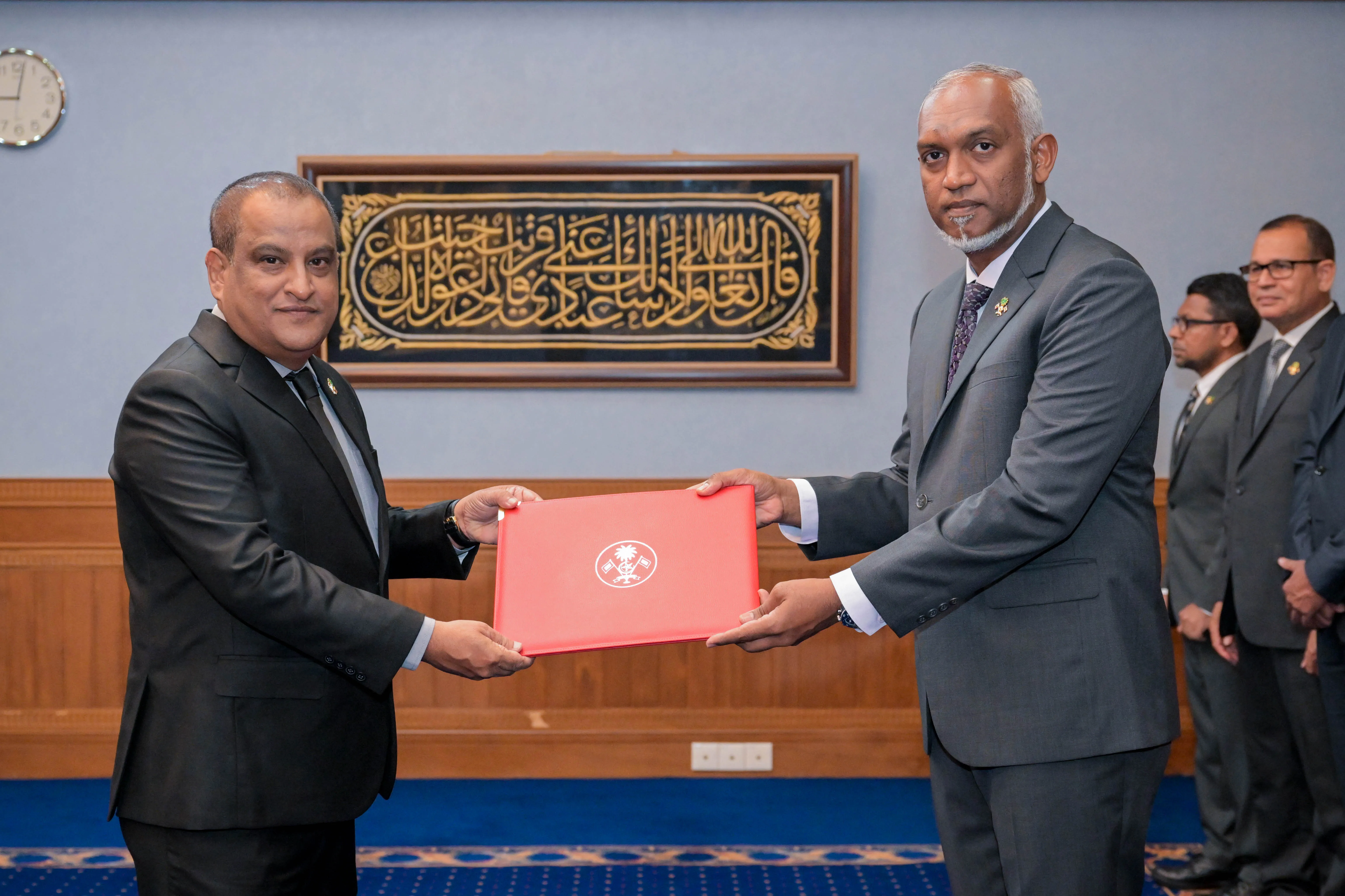 ލޯކަލް ގަވަރމަންޓް އޮތޯރިޓީގެ ޗީފް އެގްޒެކެޓިވް އޮފިސަރުގެ މަގާމަށް ނިމާލު