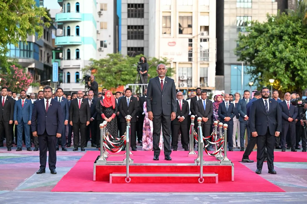 ޤައުމީ ދުވަހުގެ ދިދަނެގުމުގެ ޚާއްޞަ އިޙްތިފާލުގައި ރައީސުލްޖުމްހޫރިއްޔާގެ ދެކަނބަލުން ބައިވެރިވެވަޑައިގެންފި