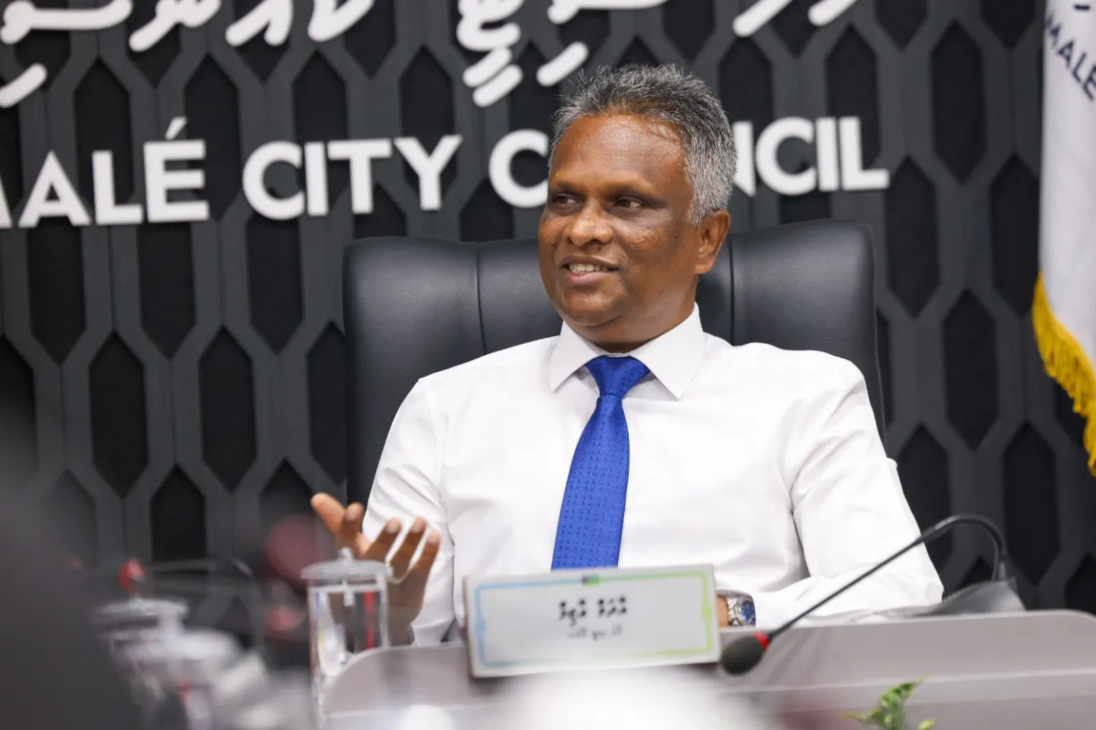 ކުނި އުކައި ދިނުން މެދު ކަނޑާލާފައިވާތީ މޭޔަރު ކަންބޮޑުވުން ފާޅުކުރައްވައިފި