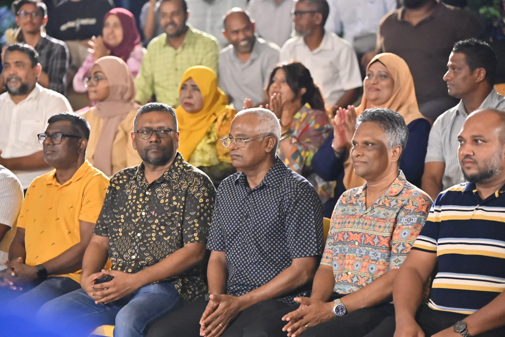 އާޒިމް މޭޔަރ ކަމަށް އިންތިޚާބުވުމާއި ގުޅިގެން ބޭއްވި ޖަލްސާގެ ތެރެއިން--ފޮޓޯ/އެމްޑީޕީ