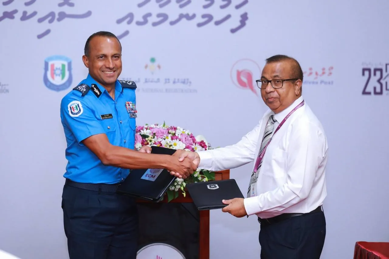 ރިޔާސީ އިންތިހާބުގެ ސަލާމަތީ ކަންކަން ބަލަހައްޓަން އީސީން ފުލުހުންނާއެކު އެއްބަސްވުމެއްގައި ސޮއިކޮށްފި