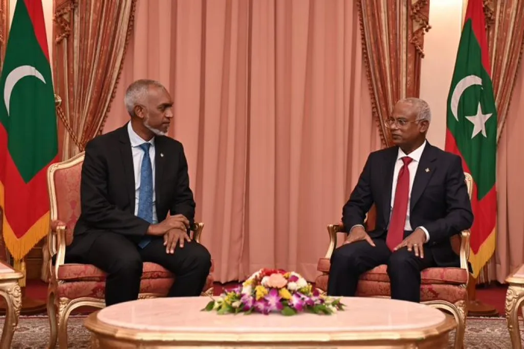 President Solih meets with President elect Muiz