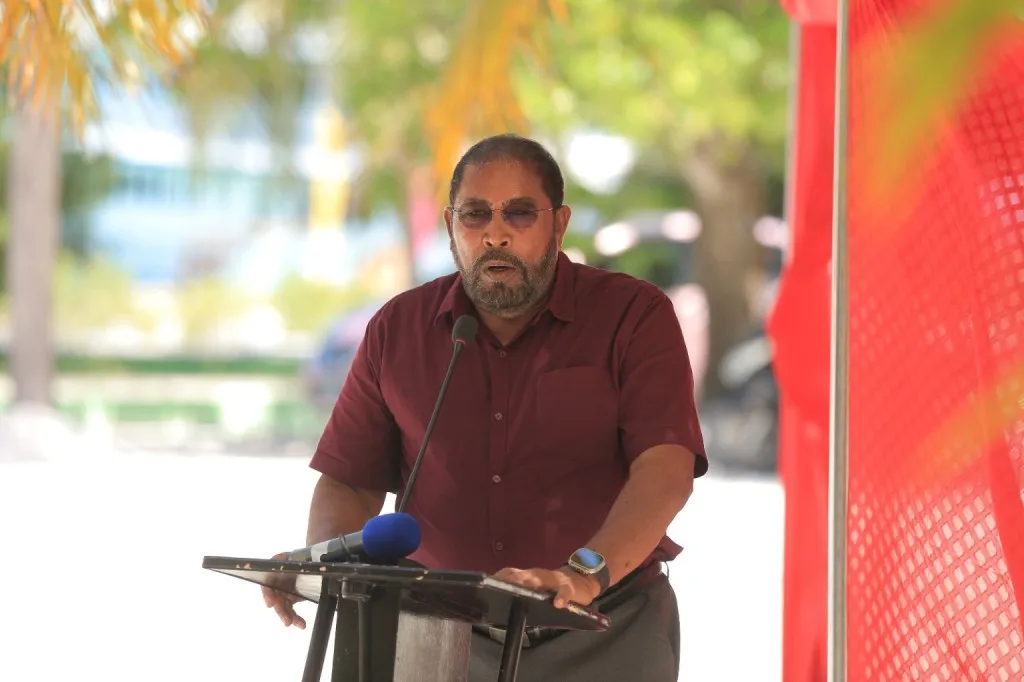 އަޅުގަނޑުމެން މިތިބީ ހިނގައިގަންނާނެ ގޮތެއް ނޭނގިފައި؛ އެވަރަށް އޮޅުން އަރުވާލައިފި: ގާސިމް