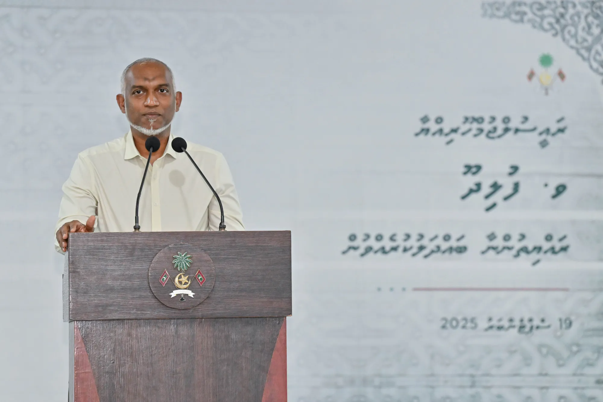 ފުލިދޫގެ ބަނދަރުގެ މަސައްކަތާއެކު ބާރަ ހެކްޓަރުގެ ބިން ހިއްކަވައިދެއްވާނެ ކަމުގެ ޔަޤީންކަން ރައީސް ދެއްވައިފި