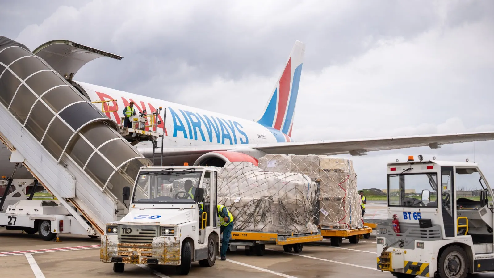 Raya Airways begins twice-weekly freighter flights to Velana International Airport