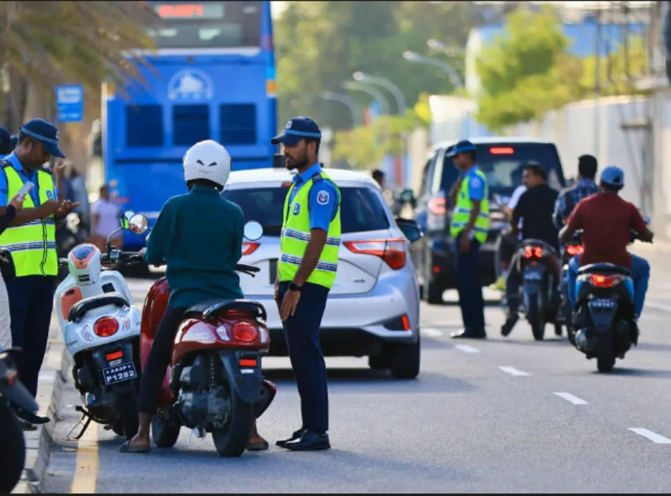 ޑިޖިޓަލް ވަސީލަތްތައް ބޭނުންކޮށް ޓްރެފިކް ޤާނޫނު ތަންފީޒުކުރަން ފަށަނީ