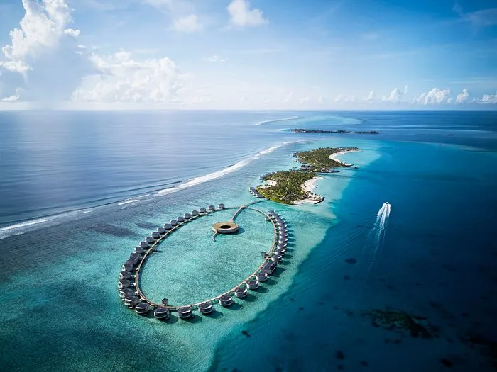 ރިސޯޓެއްގައި ފަތުރުވެރިއެއް ރޭޕް ކުރި މައްސަލައެއް ފުލުހުން ބަލަންފަށައިފި