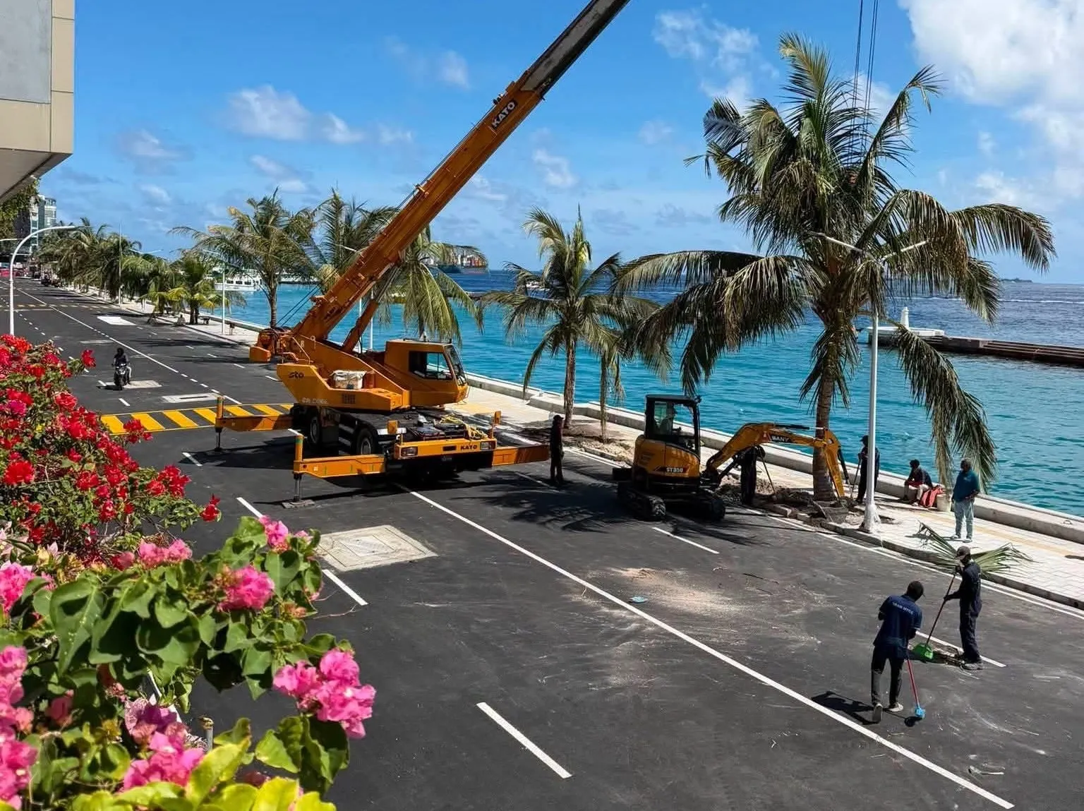 ބޮޑުތަކުރުފާނު މަގުގައި އަލަށް ތަރައްޤީކުރި ބައިގައި ދިވެހި ރުއްޖަހައިފި